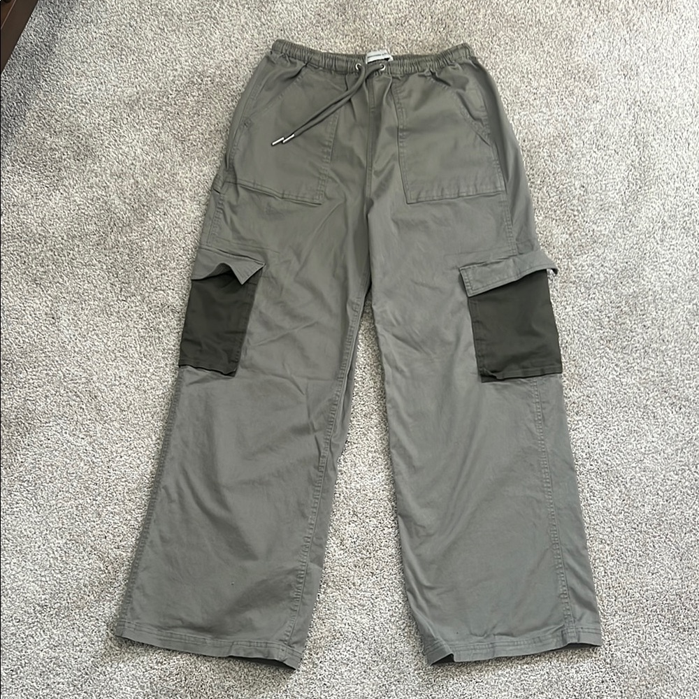 Abercrombie & Fitch High Waisted Cargo Pants
